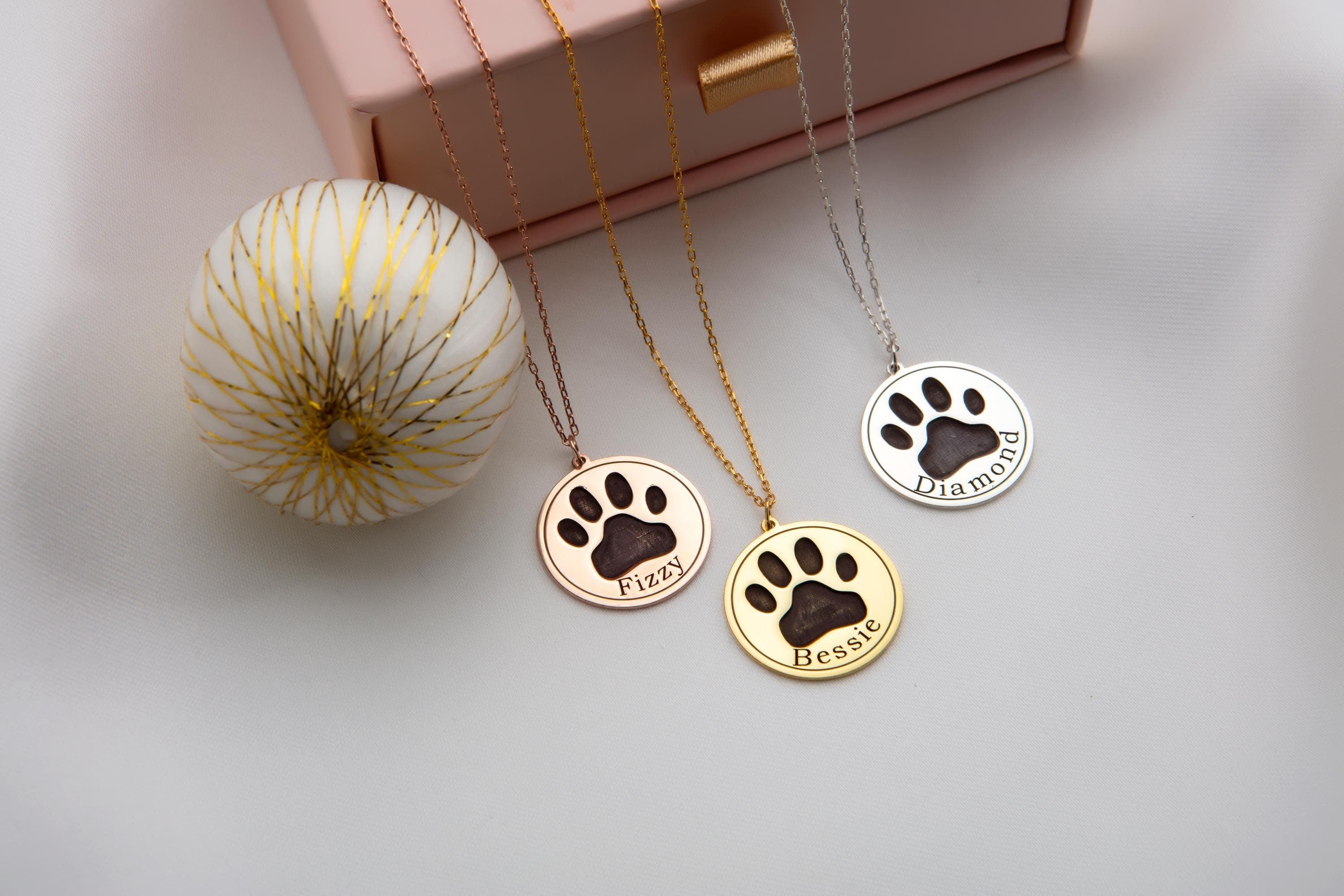 Silver Pet Name Necklace, Gift For Pet Mothers, Pet Paw Name Pendant, Birthday Gift For Pet Moms, Gift For Pet Lover, Gift For Mothers Day